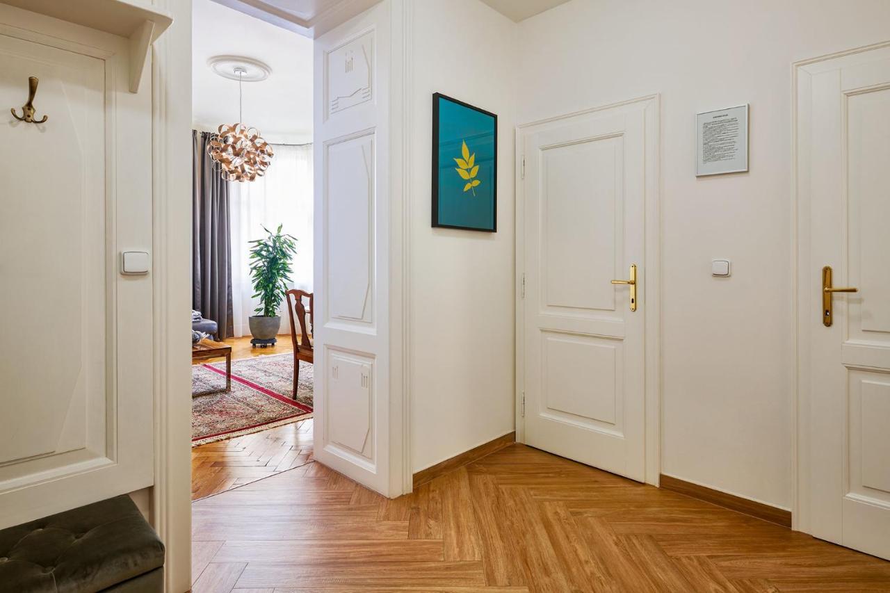 Pragueone Apartment,A/C,Terrace Bagian luar foto