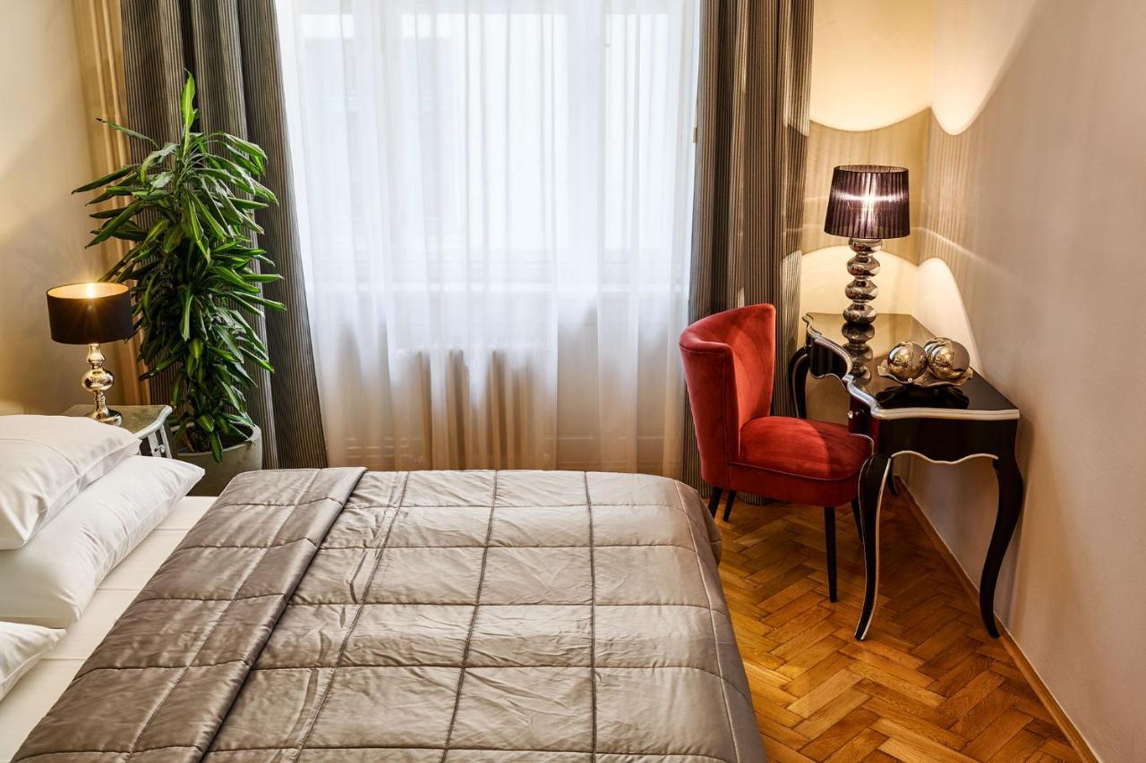 Pragueone Apartment,A/C,Terrace Bagian luar foto