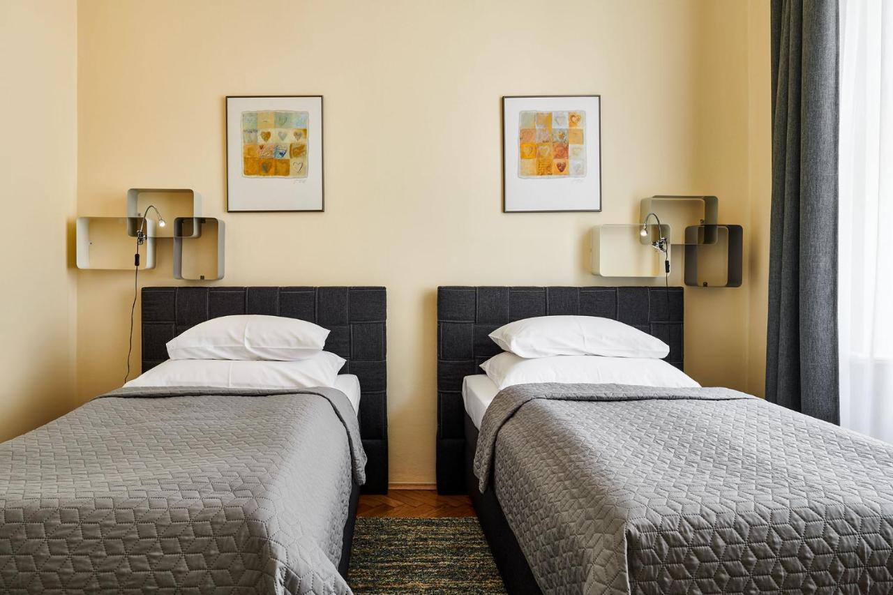 Pragueone Apartment,A/C,Terrace Bagian luar foto