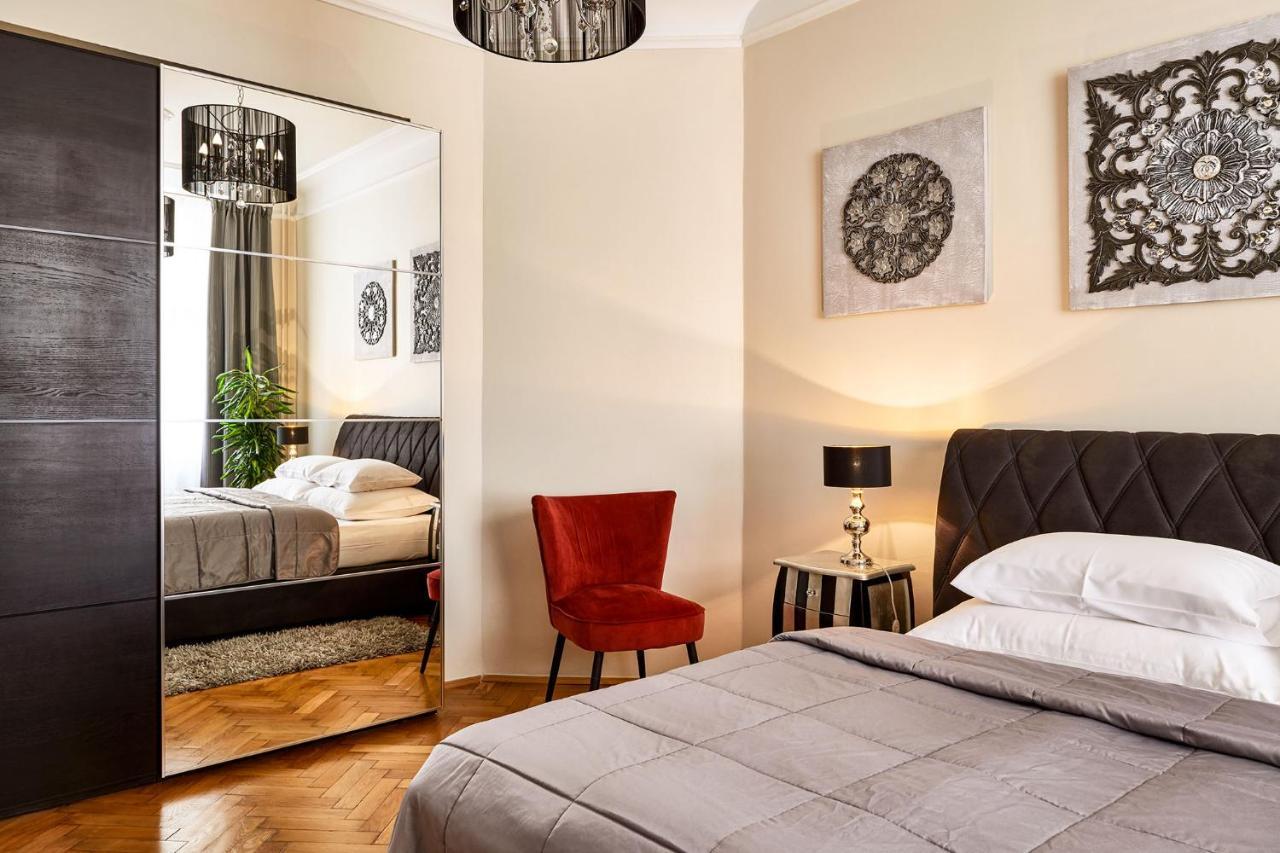 Pragueone Apartment,A/C,Terrace Bagian luar foto