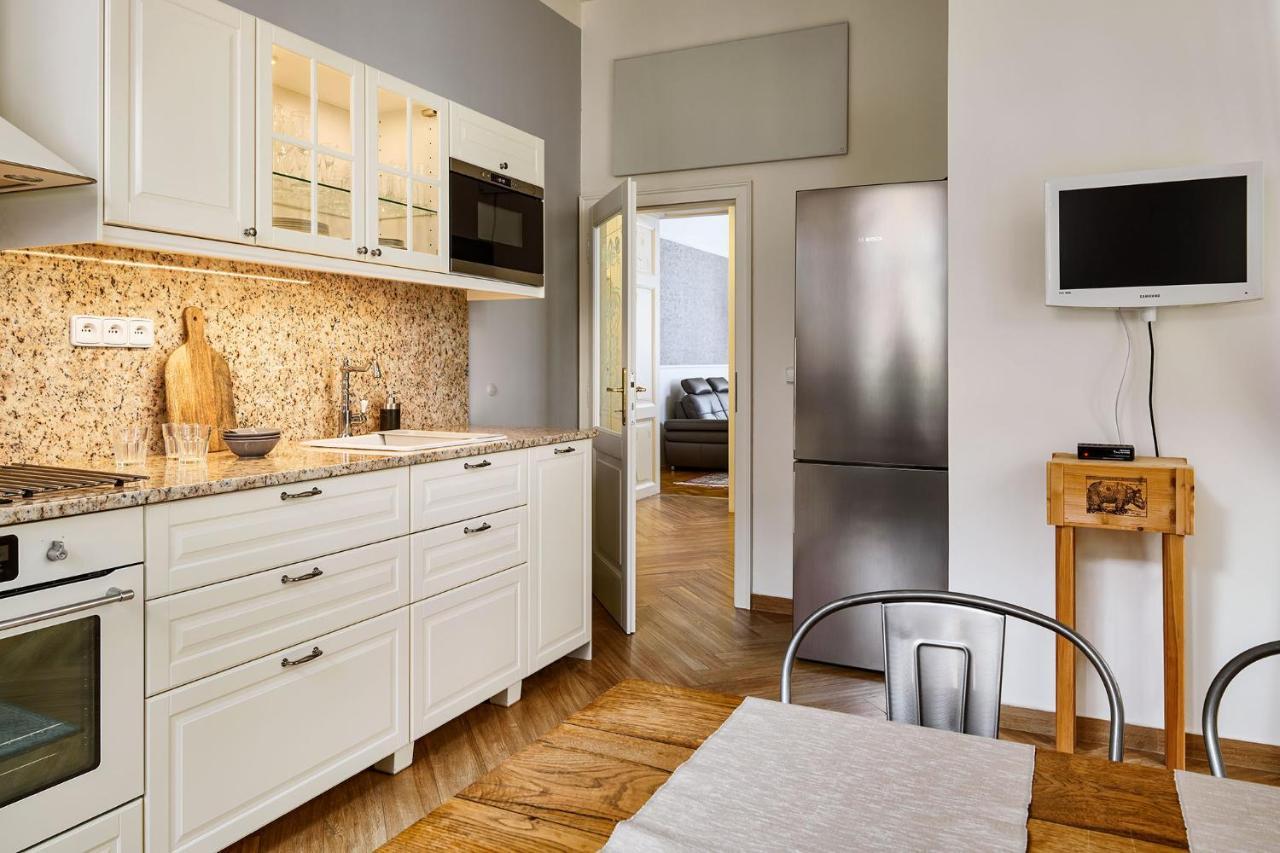 Pragueone Apartment,A/C,Terrace Bagian luar foto