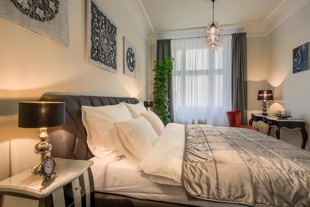 Pragueone Apartment,A/C,Terrace Bagian luar foto