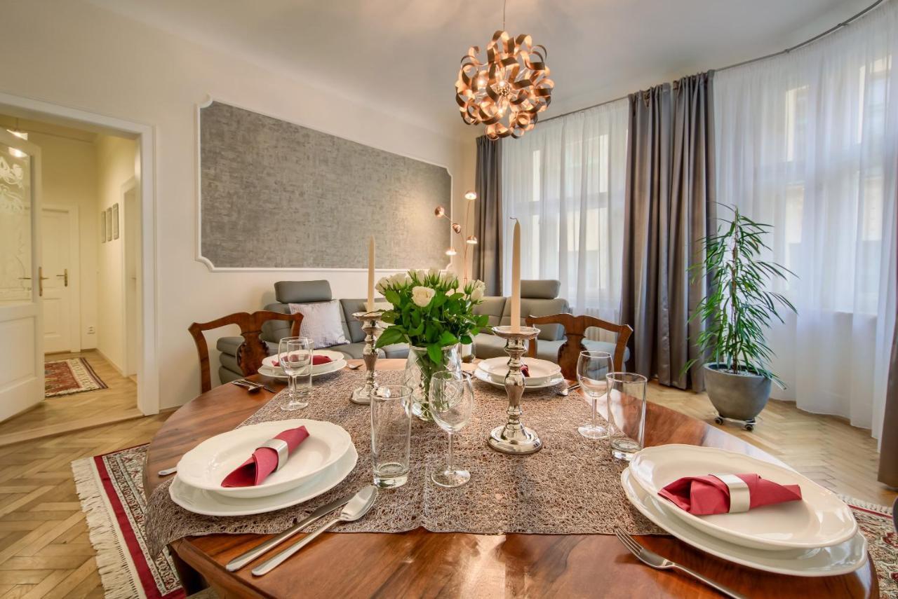 Pragueone Apartment,A/C,Terrace Bagian luar foto