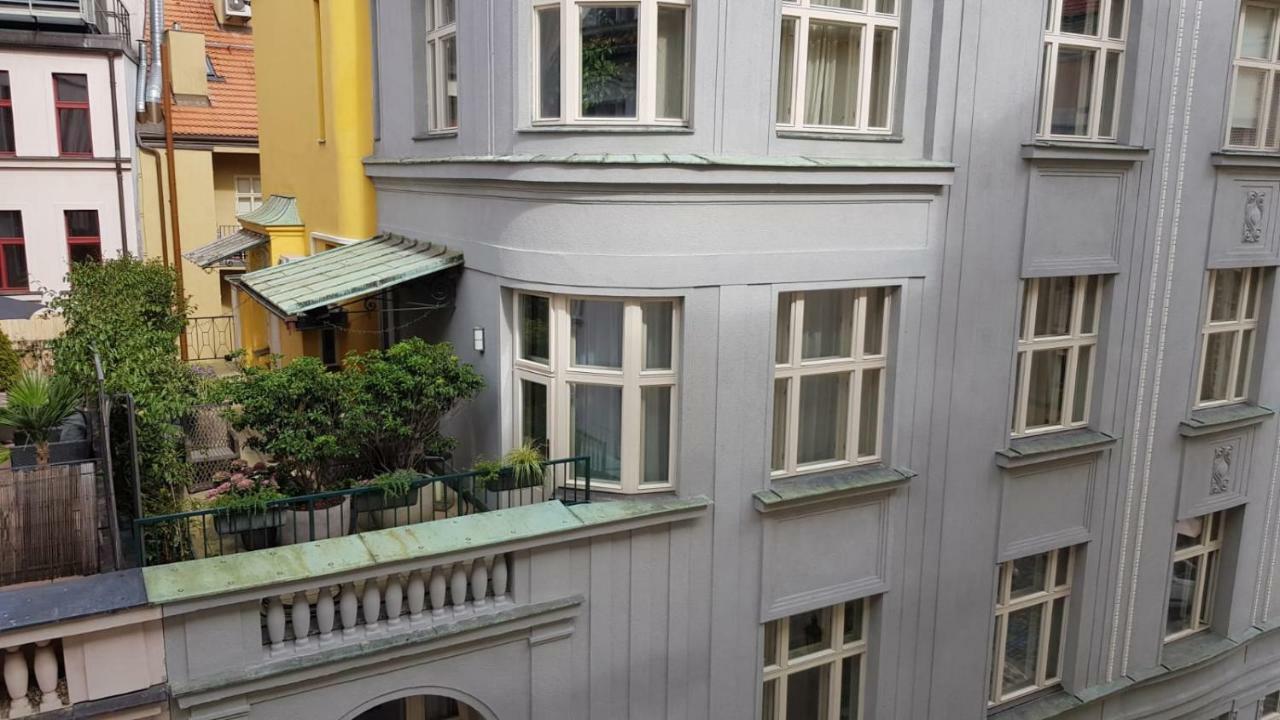 Pragueone Apartment,A/C,Terrace Bagian luar foto